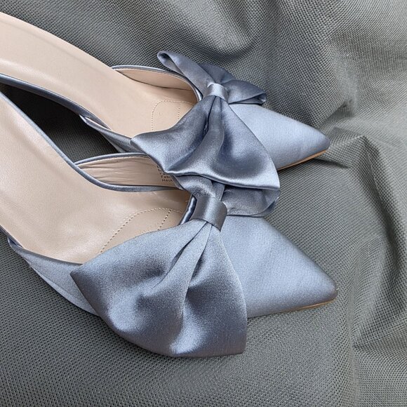 DB Studio David's Bridal Size 8.5 Something Blue Satin Heels Shoes Slip On - Picture 5 of 13